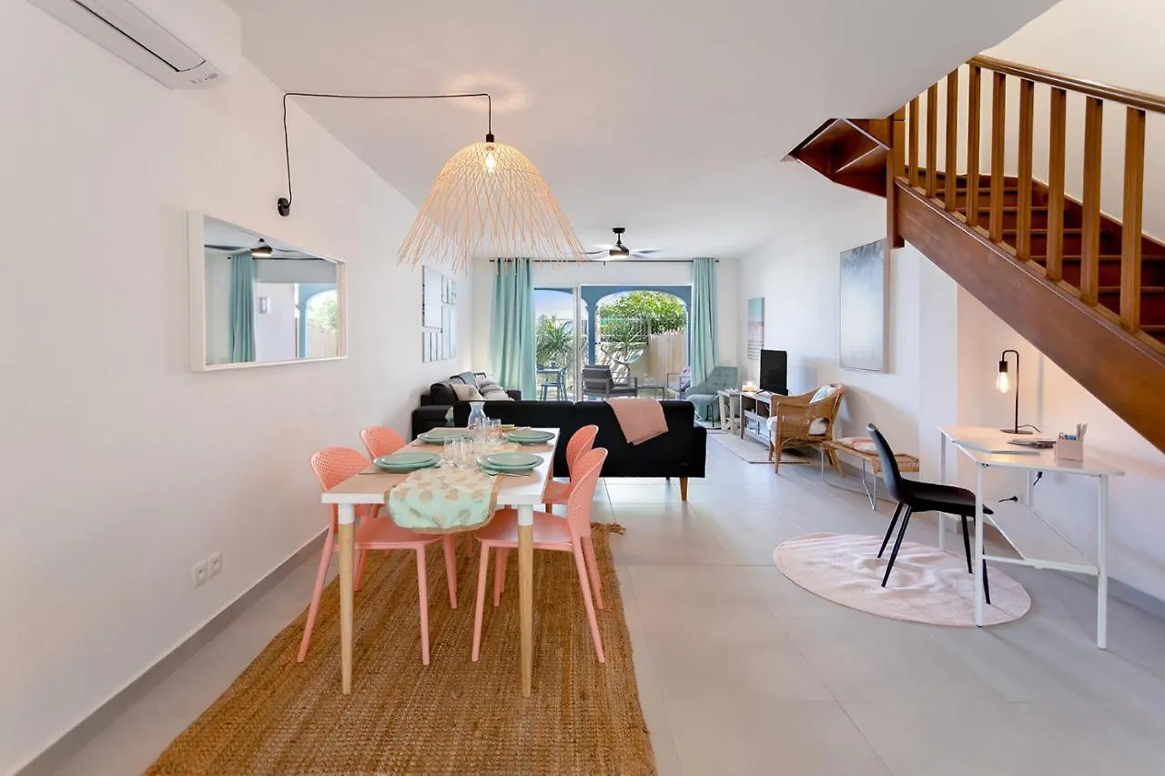 Villa Flamingo, Beautiful 2 Bedroom House - 1 Min From The Beach! Orient Bay Svatý Martin